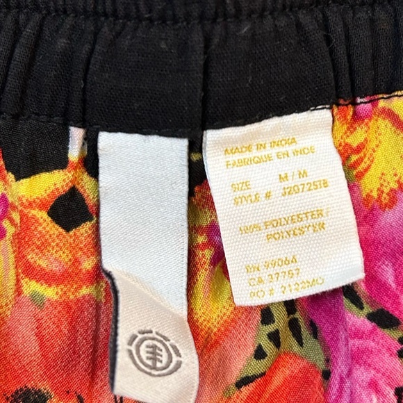 Element Shorts - Picture 3 of 3